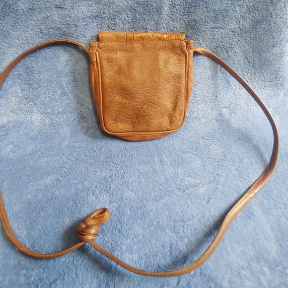 Cute Small Brown Leather Purse - Picture 2 of 3